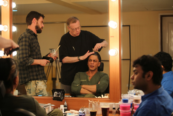 http://www.yashrajfilms.com/Pages/782447c0-9d21-4485-9966-de1996990670/fanmakeup.jpg
