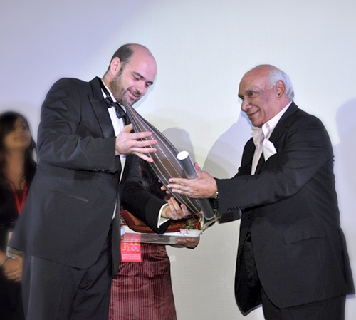 Yash Chopra receives the FIAPF Award, presented at the 2008 Asia Pacific Screen Awards