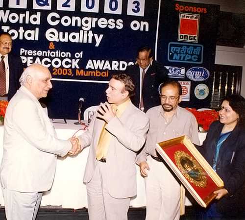 Yash Chopra collectes the Golden Peacock National Quality Award on behalf of Yash Raj Films