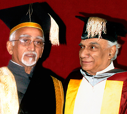 Panjab University honours Yash Chopra with an Honorary Doctorate