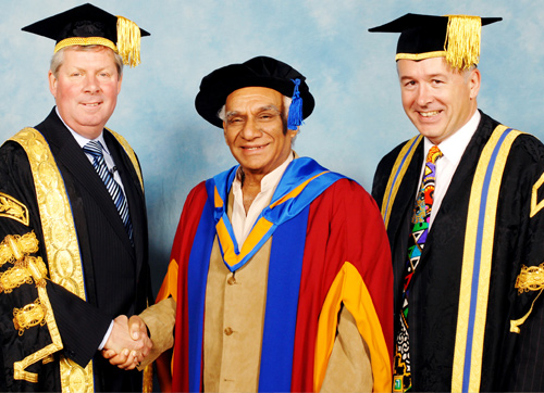 UK varsity honours Yash Chopra with an Honorary Doctorate UK varsity honours Yash Chopra with an Honorary Doctorate