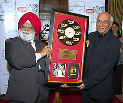 Yash Chopra honoured in the UK at The House of Lords and House of Commons Yash Chopra honoured in the UK at The House of Lords and House of Commons