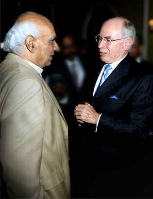 Yash Chopra Meets The Prime Minister Of Australia Yash Chopra Meets The Prime Minister Of Australia